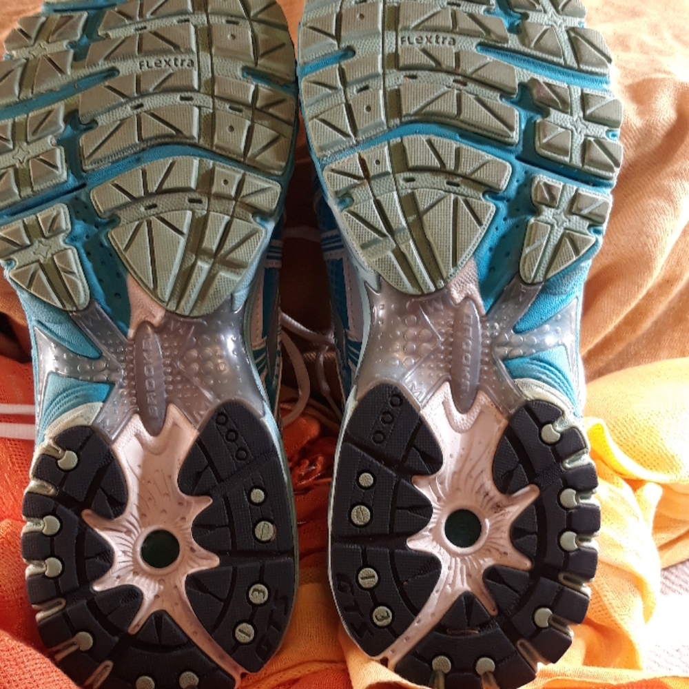 Brooks Limited GTS13 Women's Running Shoes - Picture 7 of 8